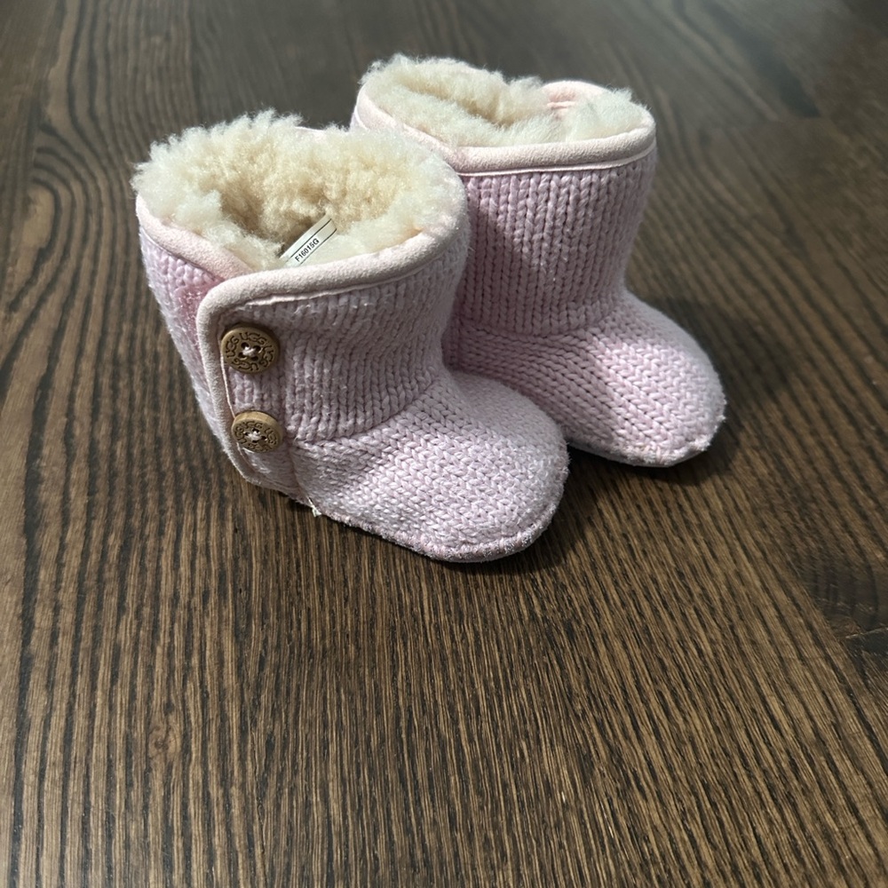 UGG Soft Pink Knit Baby Booties